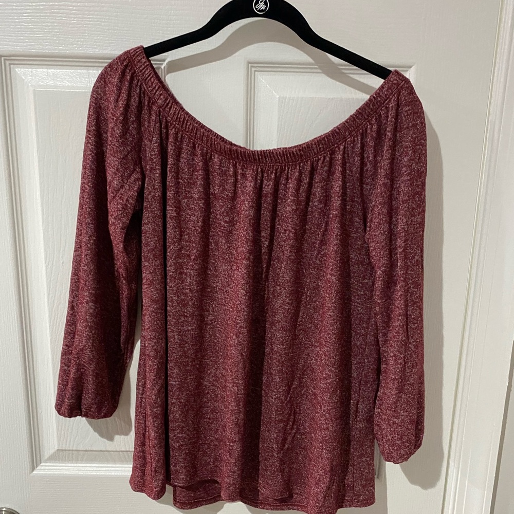 Off the shoulder flowy Heather red Hollister top size large